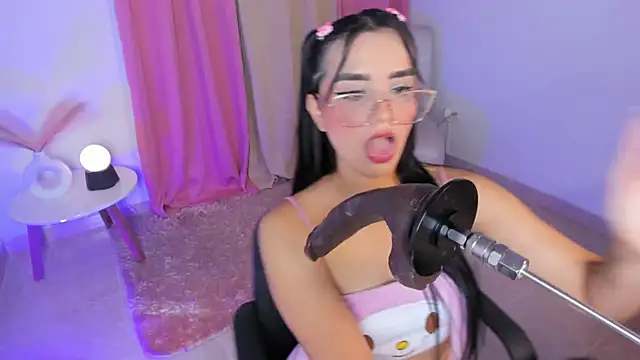 laana foxx online show from 11/04/25, 03:05