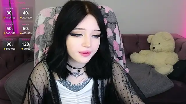 Emma Kirks online show from 12/15/25, 10:30