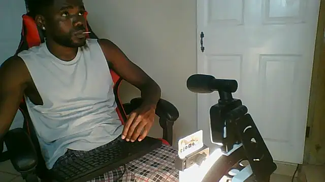 Snapshot of Suamyst_25 chatting on 04/27/26, 06:17 Suamyst 25 online show from 04/27/26, 06:17