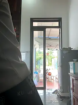 Emily-y online show from 12/01/25, 04:17