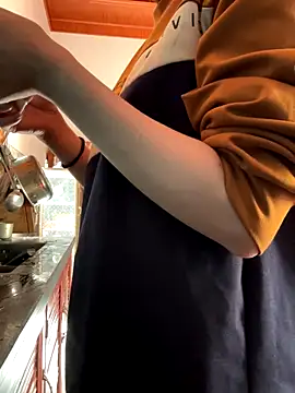 Emily-y online show from 12/05/25, 03:37