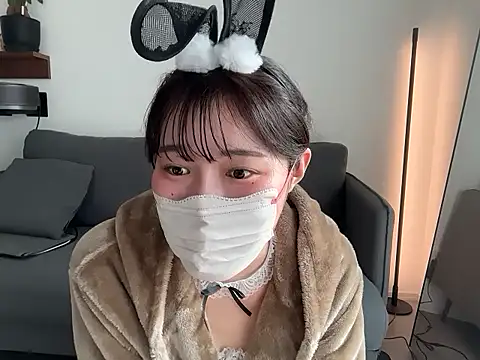 Snapshot of karenchaaan chatting on 10/30/25, 03:30 karenchaaan online show from 10/30/25, 03:30