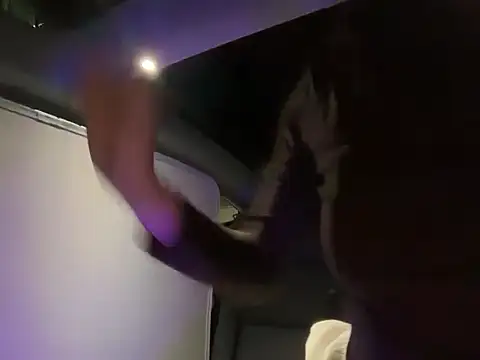 Snapshot of karenchaaan chatting on 11/05/25, 09:31 karenchaaan online show from 11/05/25, 09:31