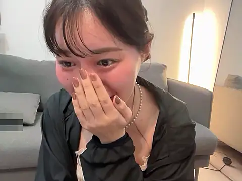 Snapshot of karenchaaan chatting on 11/06/25, 12:06 karenchaaan online show from 11/06/25, 12:06