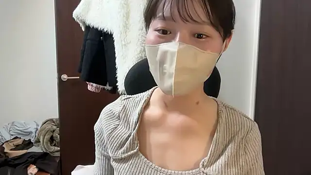 Snapshot of karenchaaan chatting on 03/15/26, 07:47 karenchaaan online show from 03/15/26, 07:47