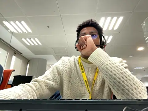 Snapshot of Albert_Madrid chatting on 01/12/26, 11:04 Albert Madrid online show from 01/12/26, 11:04