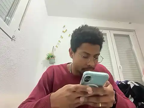 Snapshot of Albert_Madrid chatting on 02/04/26, 05:35 Albert Madrid online show from 02/04/26, 05:35