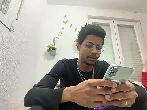 Snapshot of Albert_Madrid chatting on 02/05/26, 05:34 Albert Madrid online show from 02/05/26, 05:34