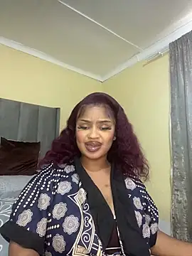 Snapshot of Amberr_Roose chatting on 06/27/26, 11:48 Amberr Roose online show from 06/27/26, 11:48