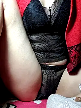 YennyeLa online show from 12/04/25, 11:13