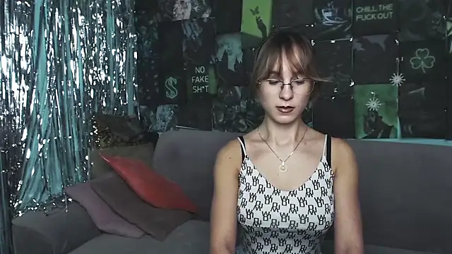 AlishaKellyi online show from 11/13/25, 05:39