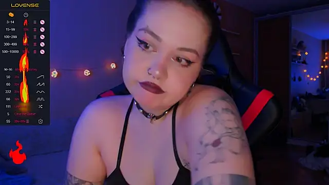 Snapshot of catchmybreath_ chatting on 10/27/25, 12:20 catchmybreath  online show from 10/27/25, 12:20