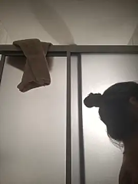 Snapshot of DESIRIE0609 chatting on 11/06/25, 02:34 DESIRIE0609 online show from 11/06/25, 02:34