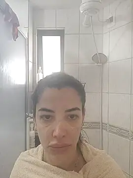 Snapshot of DESIRIE0609 chatting on 11/12/25, 01:11 DESIRIE0609 online show from 11/12/25, 01:11