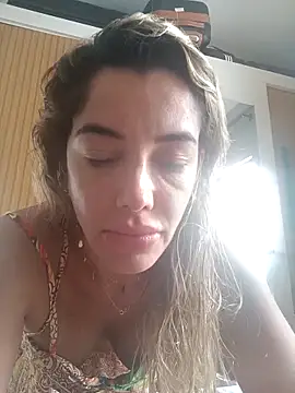 Snapshot of DESIRIE0609 chatting on 11/18/25, 02:21 DESIRIE0609 online show from 11/18/25, 02:21