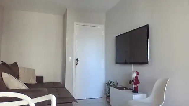 Snapshot of DESIRIE0609 chatting on 12/04/25, 06:38 DESIRIE0609 online show from 12/04/25, 06:38