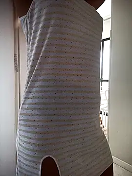 Snapshot of DESIRIE0609 chatting on 02/04/26, 01:28 DESIRIE0609 online show from 02/04/26, 01:28