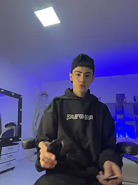 Sebastian Reed online show from 02/17/26, 03:47