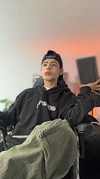 Sebastian Reed online show from 02/25/26, 06:01