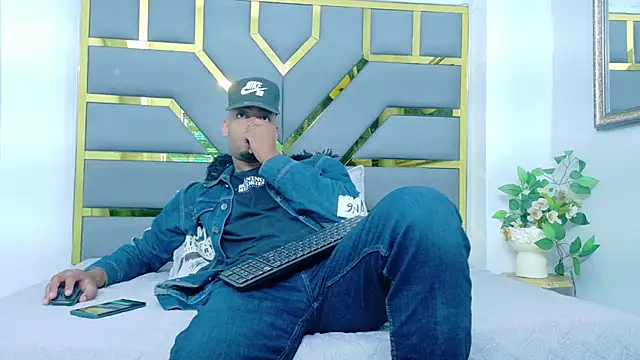 Neytanmalcon online show from 11/21/25, 09:02