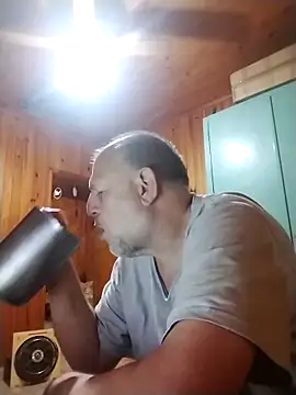 Snapshot of PedroXYZ25 chatting on 10/23/25, 10:08 PedroXYZ25 online show from 10/23/25, 10:08