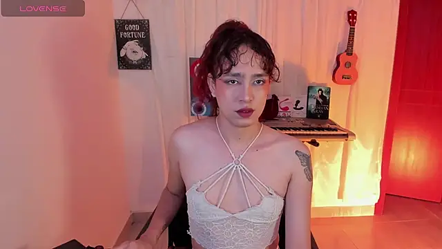 AdelineEsposito online show from 07/08/26, 04:17