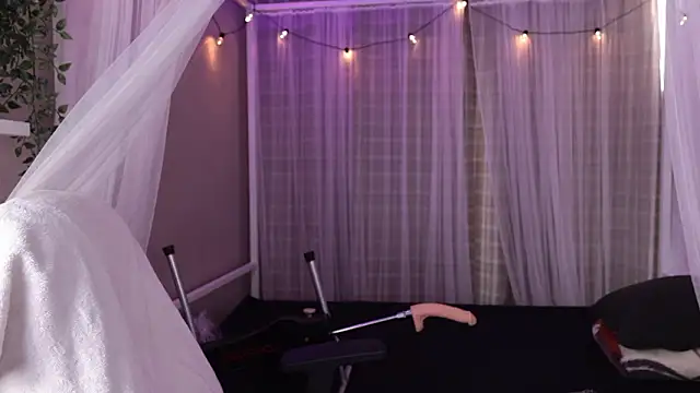 lexirouge   online show from 02/26/26, 08:19