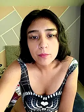 Nahomievans233 online show from 10/24/25, 12:56