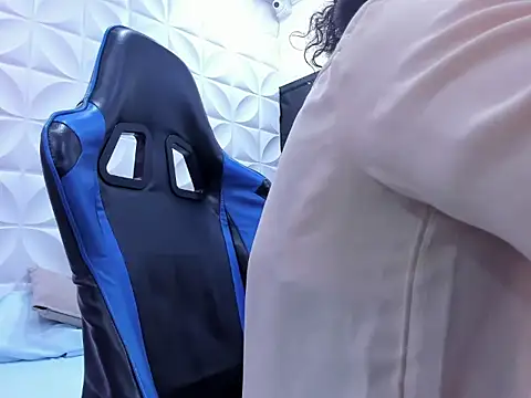 agata18  online show from 03/15/26, 12:11