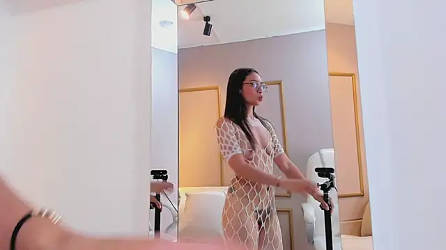 NahimiThompson online show from 02/04/26, 08:03