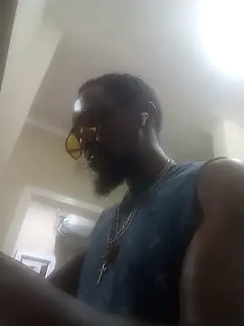 Snapshot of Blck420 chatting on 10/29/25, 09:38 Blck420 online show from 10/29/25, 09:38