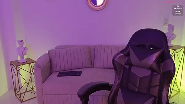 Snapshot of Ariana_Monroe01 chatting on 11/15/25, 03:59 Ariana Monroe01 online show from 11/15/25, 03:59