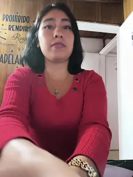 Snapshot of Maily_camerun chatting on 10/28/25, 02:42 Maily camerun online show from 10/28/25, 02:42