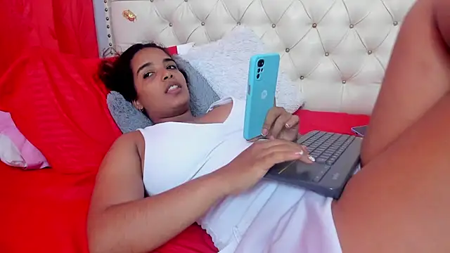 Snapshot of celena_wonder chatting on 05/11/26, 07:00 celena wonder online show from 05/11/26, 07:00