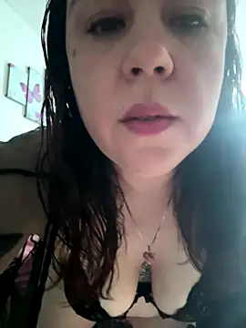 Snapshot of Rheetnena1 chatting on 12/20/25, 05:42 Rheetnena1 online show from 12/20/25, 05:42