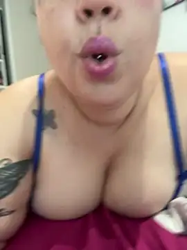 Snapshot of Rheetnena1 chatting on 02/08/26, 06:33 Rheetnena1 online show from 02/08/26, 06:33