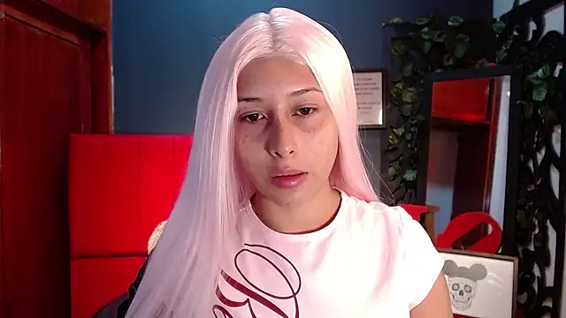 Snapshot of melissa__dolce chatting on 06/23/26, 12:36 melissa dolce online show from 06/23/26, 12:36