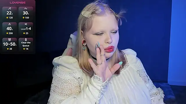 LottieReed online show from 05/16/26, 06:32
