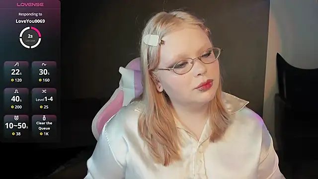 LottieReed online show from 05/22/26, 07:04