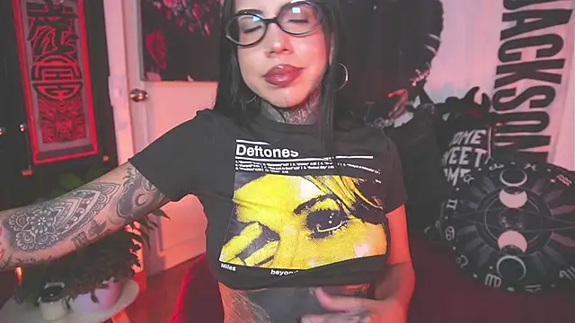 Dalia Vorhees online show from 04/20/26, 01:41