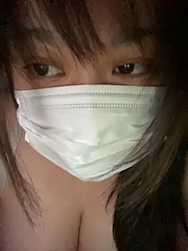 Snapshot of RIHO_riho_01 chatting on 06/27/26, 04:23 RIHO riho 01 online show from 06/27/26, 04:23