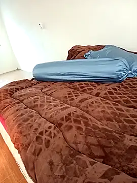 Cherry Le02 online show from 11/11/25, 02:00