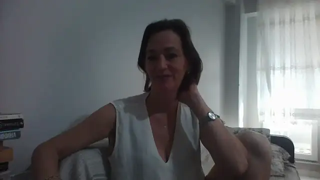 Snapshot of ArianaStarr chatting on 11/03/25, 06:47 ArianaStarr online show from 11/03/25, 06:47