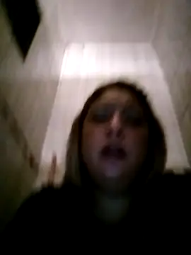 Snapshot of IndianLara chatting on 11/01/25, 12:01 IndianLara online show from 11/01/25, 12:01