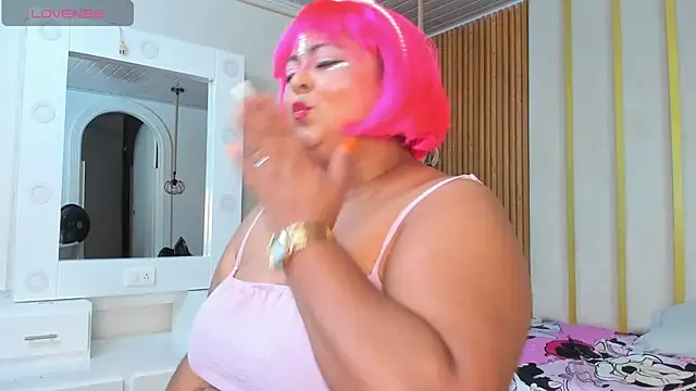 Snapshot of Hanna_curvy_ chatting on 10/25/25, 11:29 Hanna curvy  online show from 10/25/25, 11:29