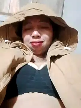 TRIEUTRIEU20 online show from 11/28/25, 01:14