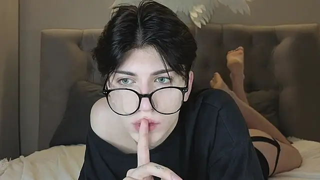 Oliver star boy  online show from 01/06/26, 11:29