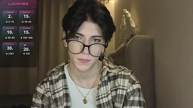 Oliver star boy  online show from 01/18/26, 05:17