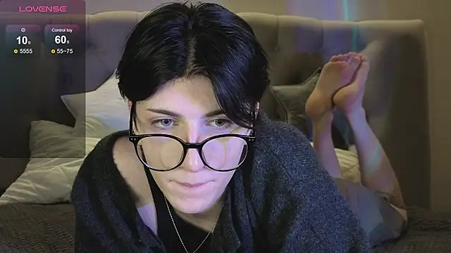 Oliver star boy  online show from 02/05/26, 09:52