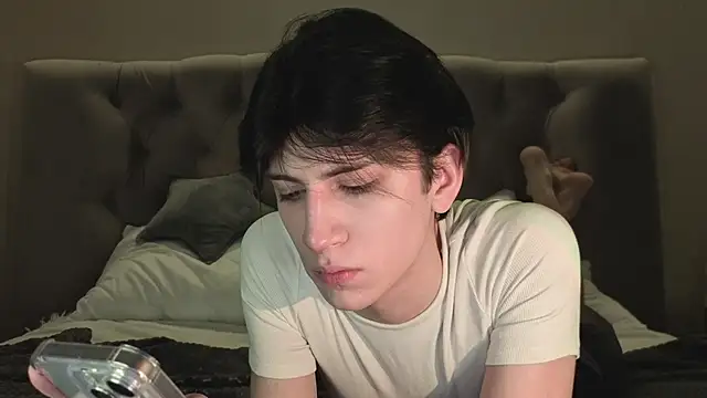 Oliver star boy  online show from 02/11/26, 05:18